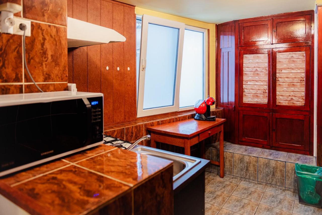 Comfy Apartment With Private Parking And Netflix Бухарест Екстер'єр фото