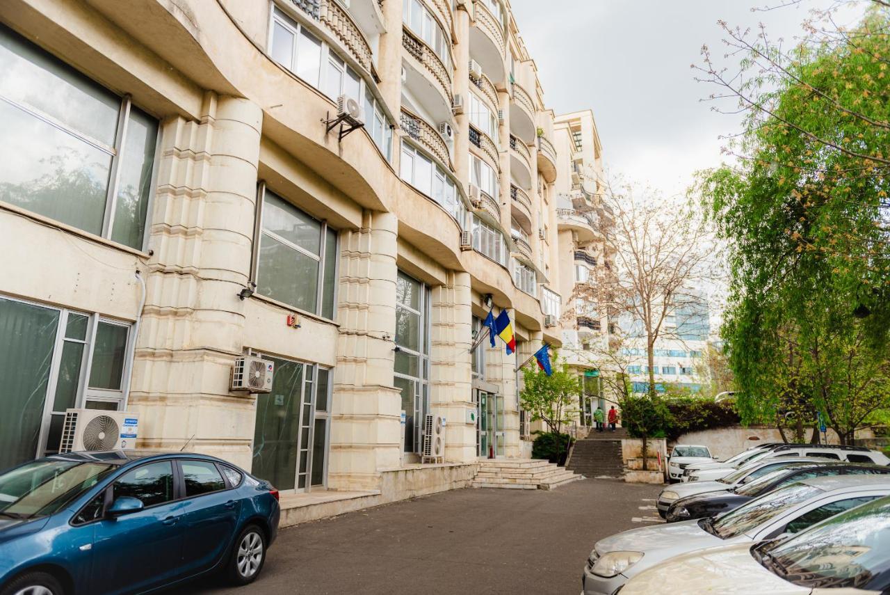 Comfy Apartment With Private Parking And Netflix Бухарест Екстер'єр фото