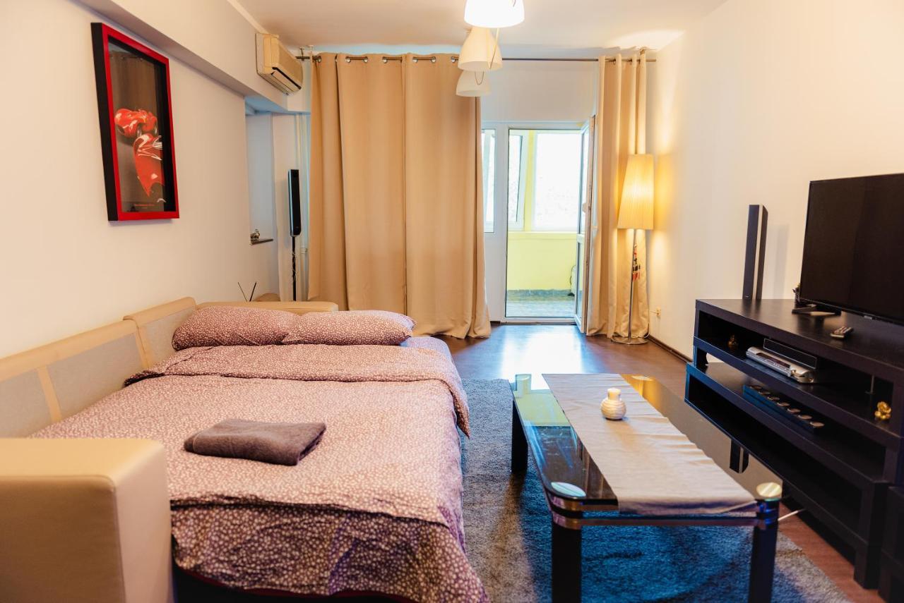 Comfy Apartment With Private Parking And Netflix Бухарест Екстер'єр фото