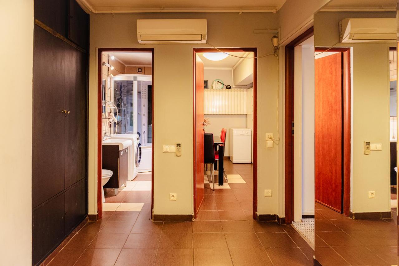 Comfy Apartment With Private Parking And Netflix Бухарест Екстер'єр фото